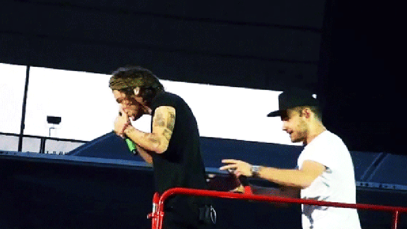 10 Times One Direction Pulled Hilarious Pranks on Each Other - J-14