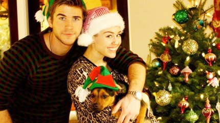 Miley cyrus liam hemsworth christmas cute