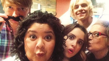 Ross lynch smile austin and ally co stars