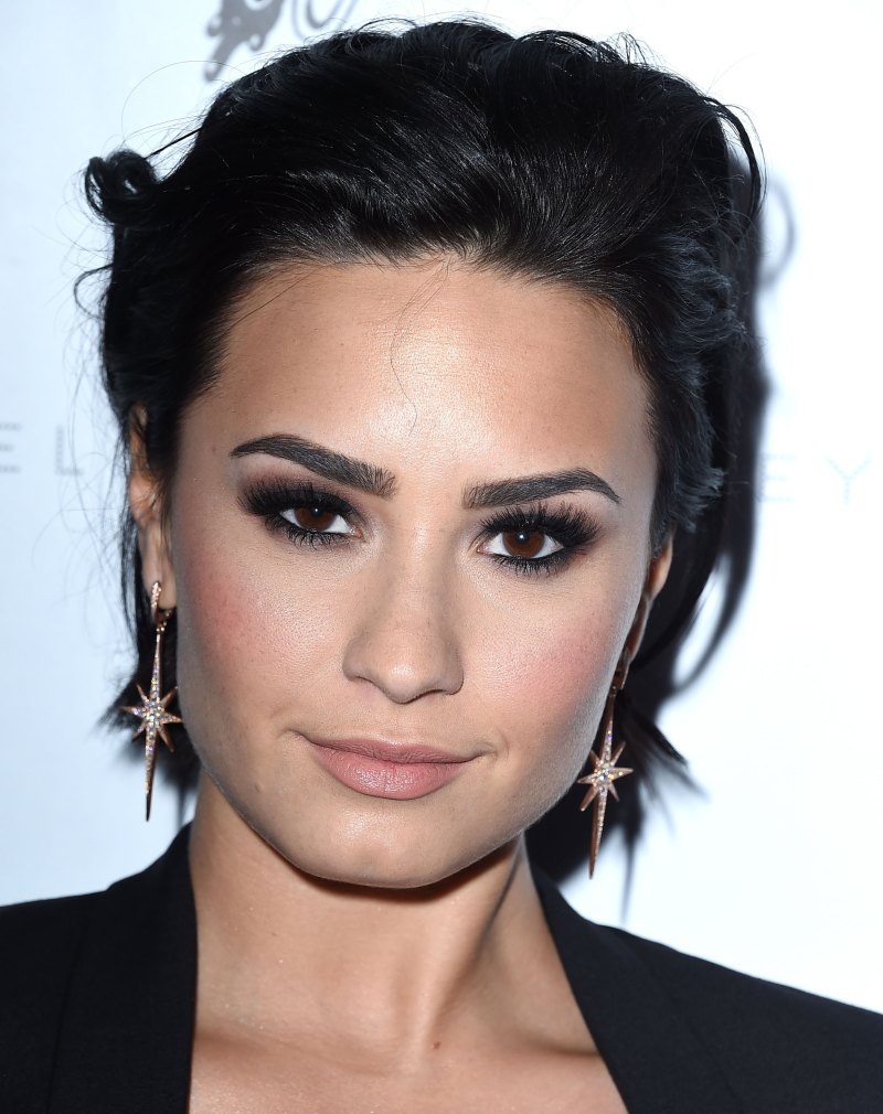 Demi lovato gapped tooth