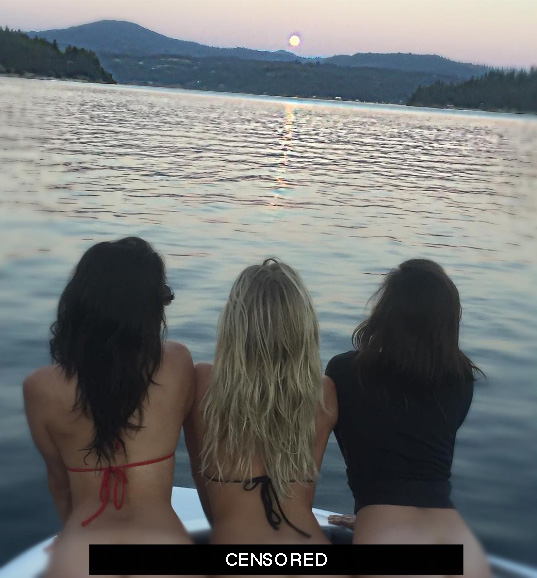 Julianne Hough And Nina Dobrev Bare Their Butts On Instagram J 14