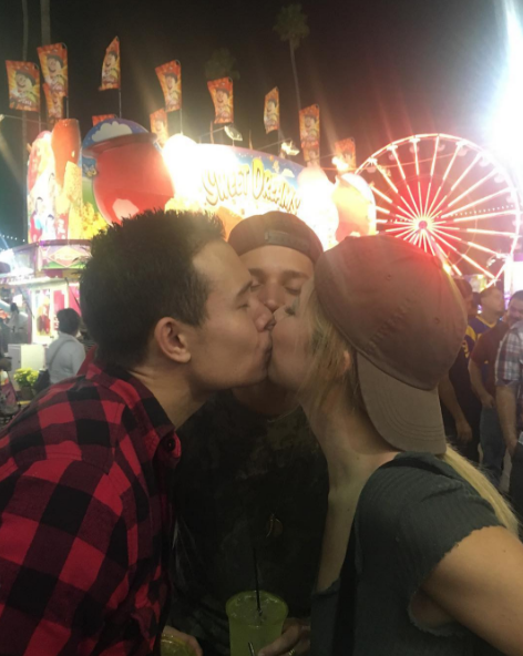 jennette kissing pic