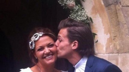 Louis tomlinson mom wedding