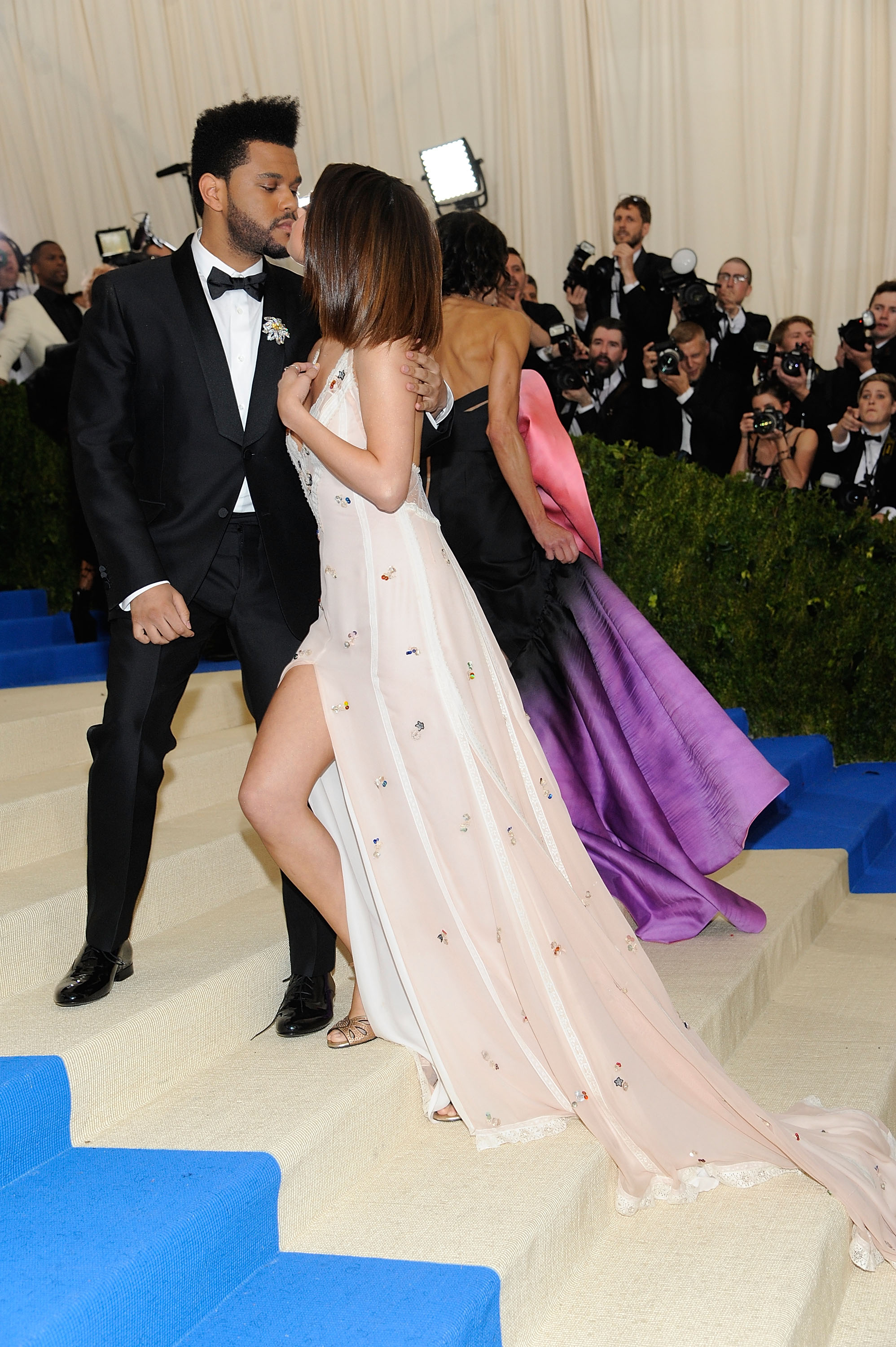 Selena Gomez and The Weeknd Hit the Met Gala Carpet – WWD