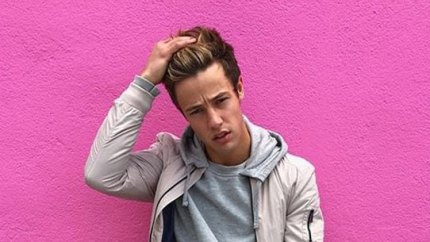 Cameron dallas pink wall