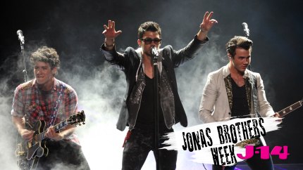 Jonas brothers stage