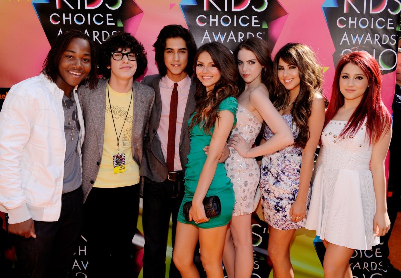Nickelodeon victorious cast