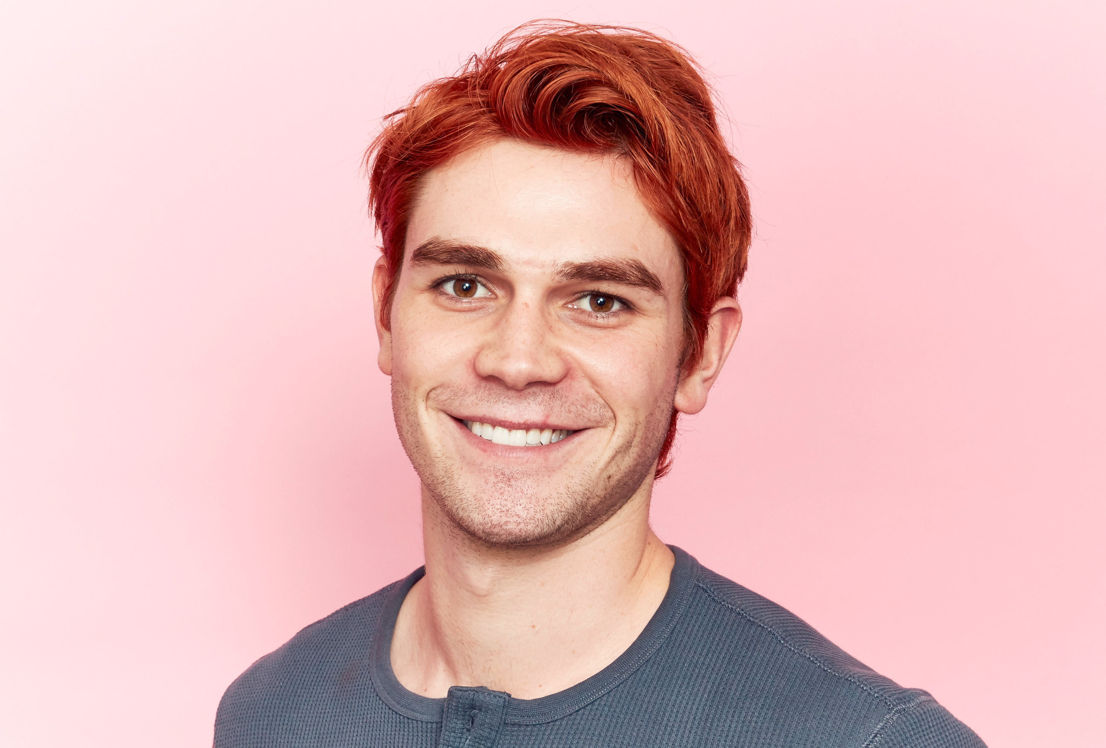 Love his new photo shoots | Archie andrews riverdale 