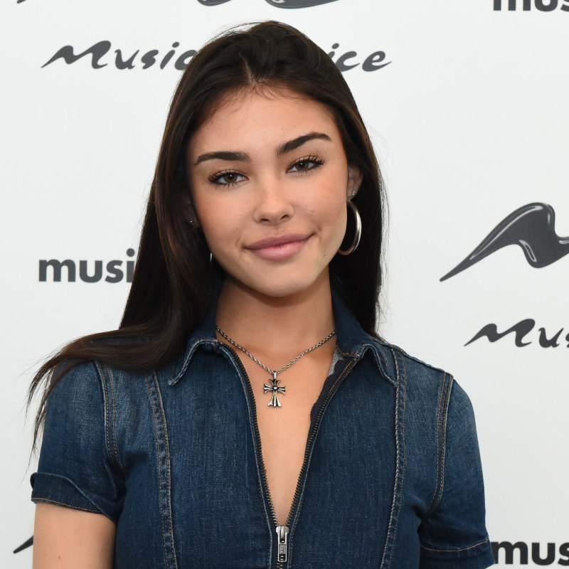 Madison Beer Blonde Singer Ditches Brown Hair Debuts New Color