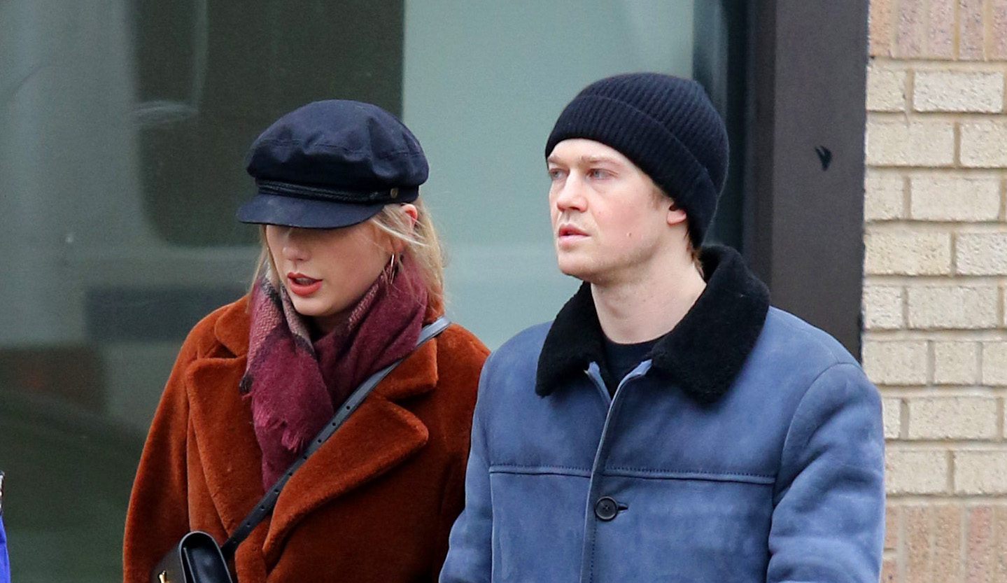 Taylor Swift And Joe Alwyn Spotted On Nyc Date See The Photos