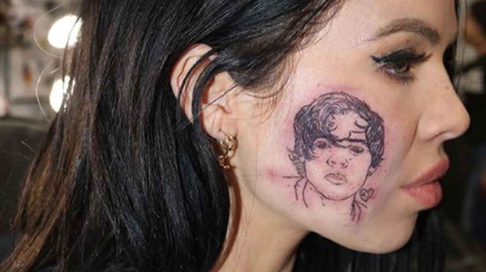 Woman tattooed her exs portrait on her face after he cheated on her This  is what I want  Upsocl