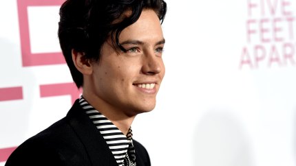 Five-Feet-Apart-cole-sprouse-will.