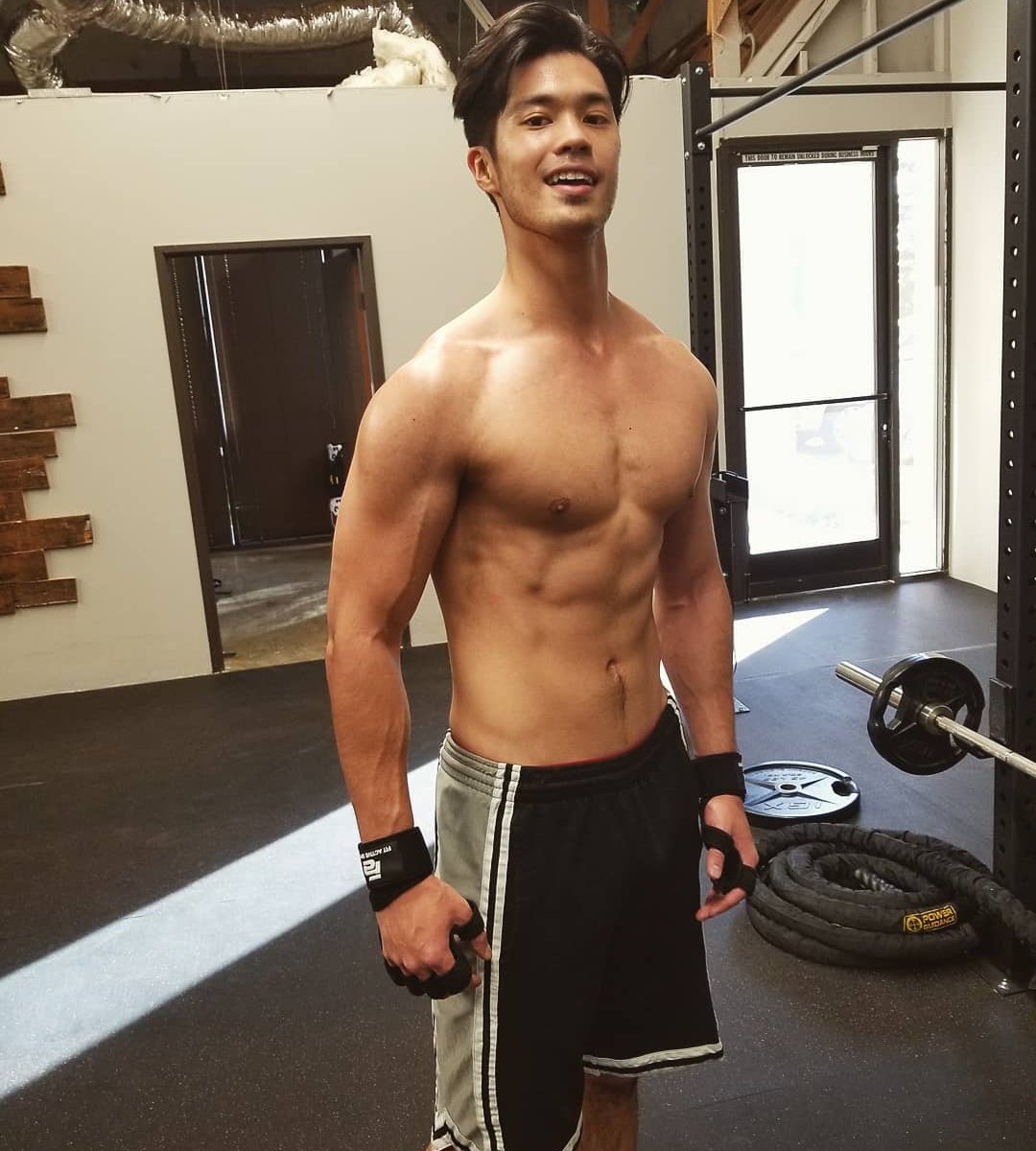 13 Reasons Why Star Ross Butler S Hottest Shirtless Photos