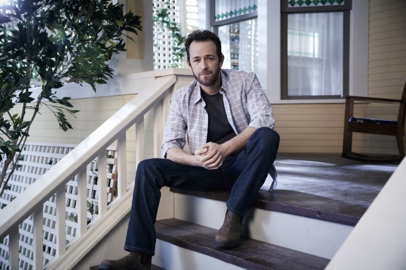 Relive the Late Luke Perry’s Most Iconic Moments as Fred Andrews in ‘Riverdale’