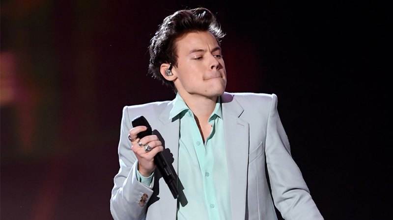 Harry Styles Is Uncomfortable Being A Sex Symbol