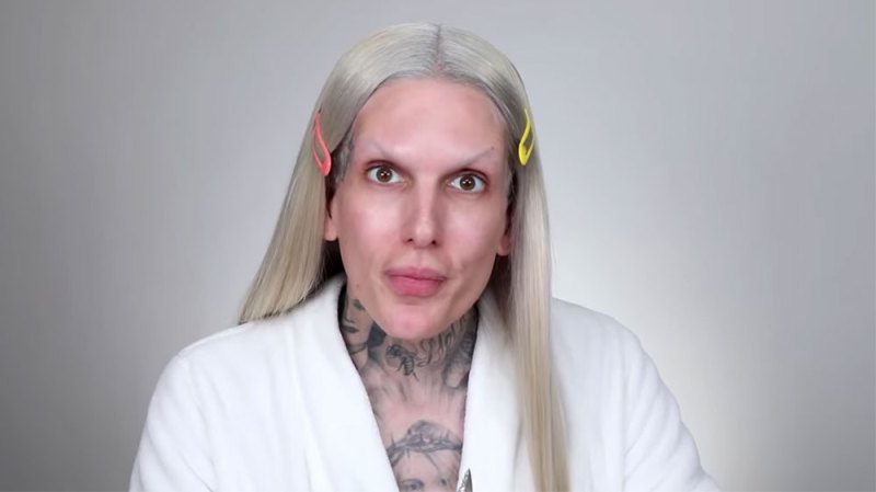 Jeffree Star Says He Receives Death Threats Over Peppermint Frost Palette