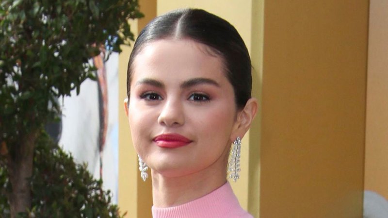 Selena Gomez Admits ‘Rare’ Reaching #1 Feels ‘Inauthentic’ Because She Asked Fans To Stream Album