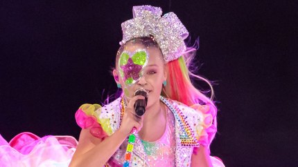 JoJo Siwa Gets Real About Her Struggles: 'These Last 31 Days Have Been Some Of The Longest, Most Tiring, Hardest And Most Stressful Days Ever'