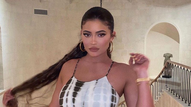 Kylie Jenner Shuts Down Claims She Referred To Herself As A 'Brown-Skinned Girl' On Instagram