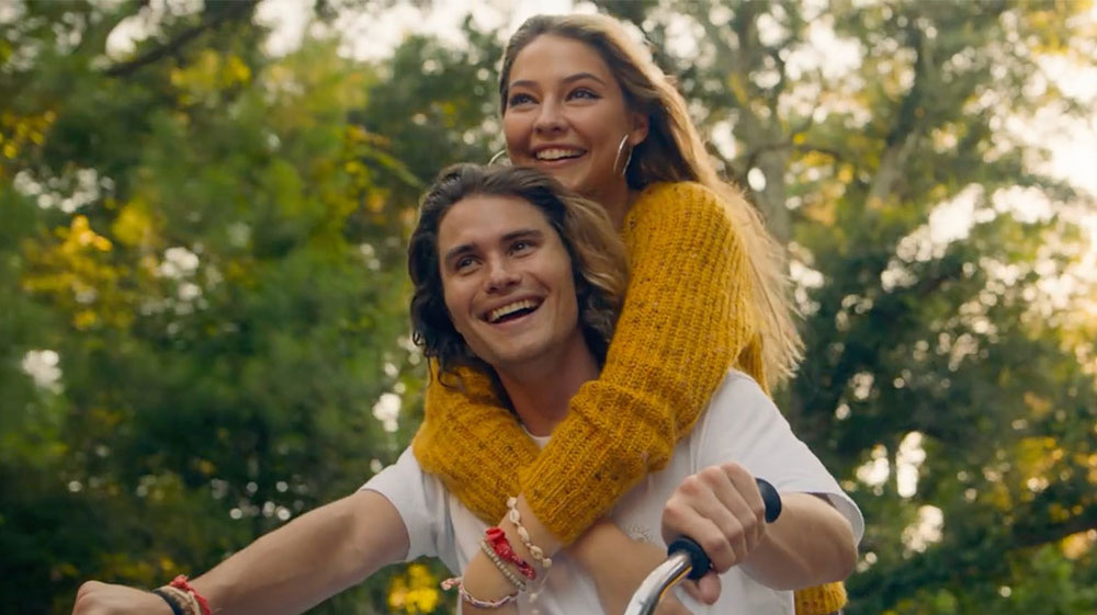Chase Stokes, Madelyn Cline Kiss in Kygo's New 'Hot Stuff' Video