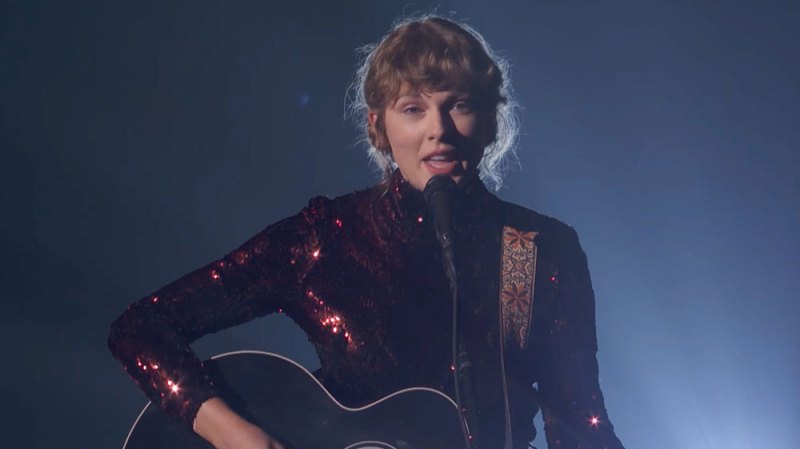 Taylor Swift Returns to the Country Music Stage and Shines With ‘Betty’ Performance