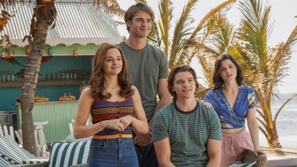 Everything We Know About 'Kissing Booth 3' — Spoilers, Release Date, Plot, Cast, More
