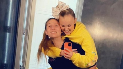 A Real Love Story! JoJo Siwa and Girlfriend Kylie Prew's Cutest Couple Moments