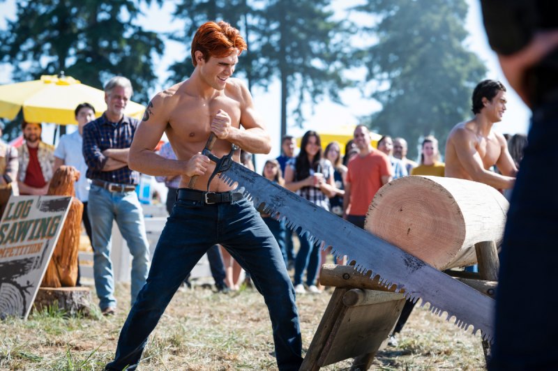 Swooning! KJ Apa's Hottest Shirtless Moments in 'Riverdale': Photos