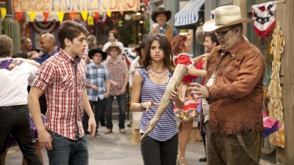 Uncover All the Celebs You Forgot Guest-Starred In ‘Wizards of Waverly Place’
