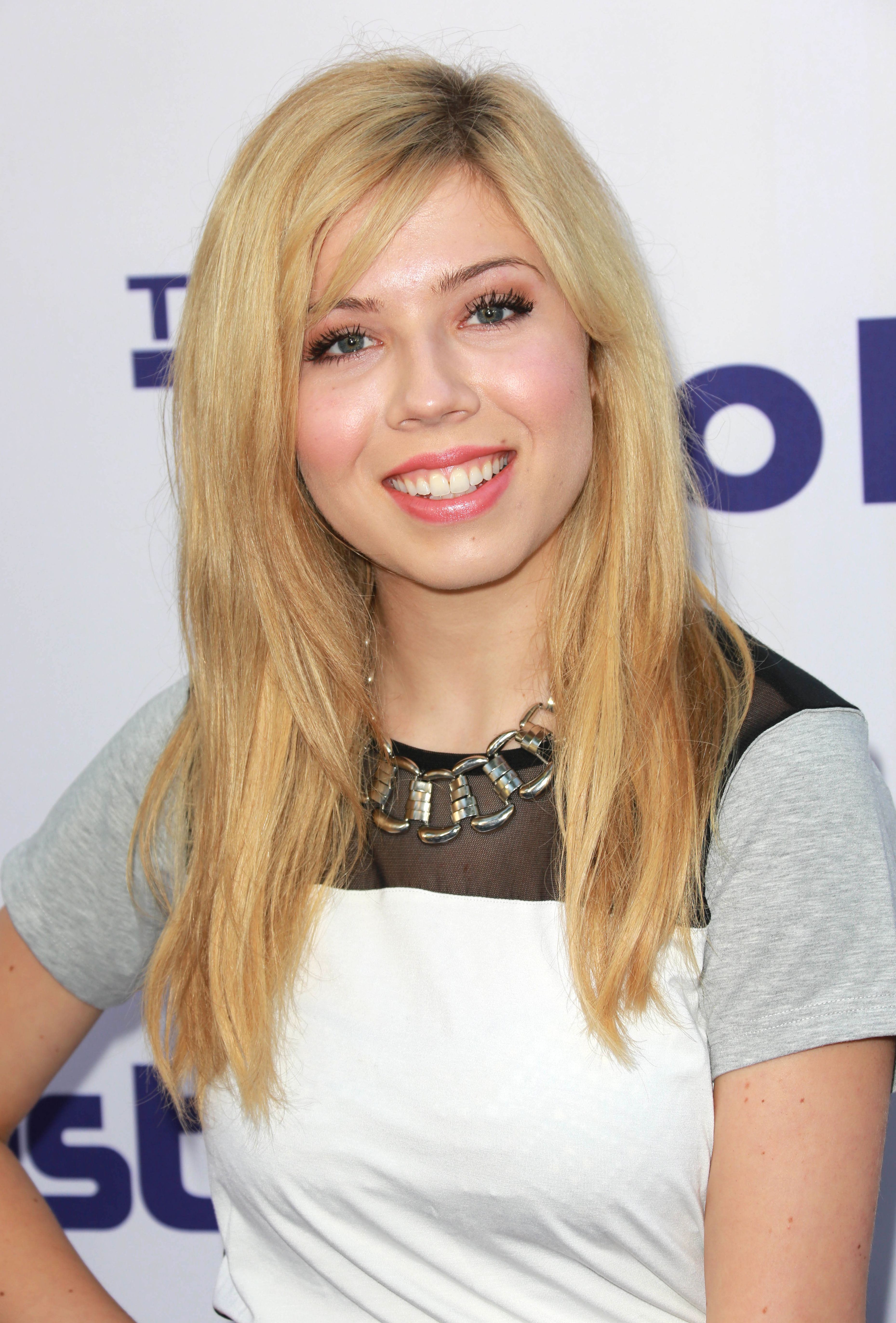 Jennette McCurdy Transformation From 'iCarly' to Now: Photos | J-14