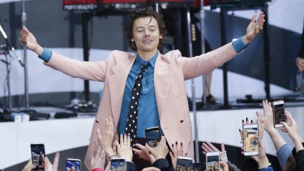 Here’s Why Harry Styles Fans Think He's Teasing a 3rd Album