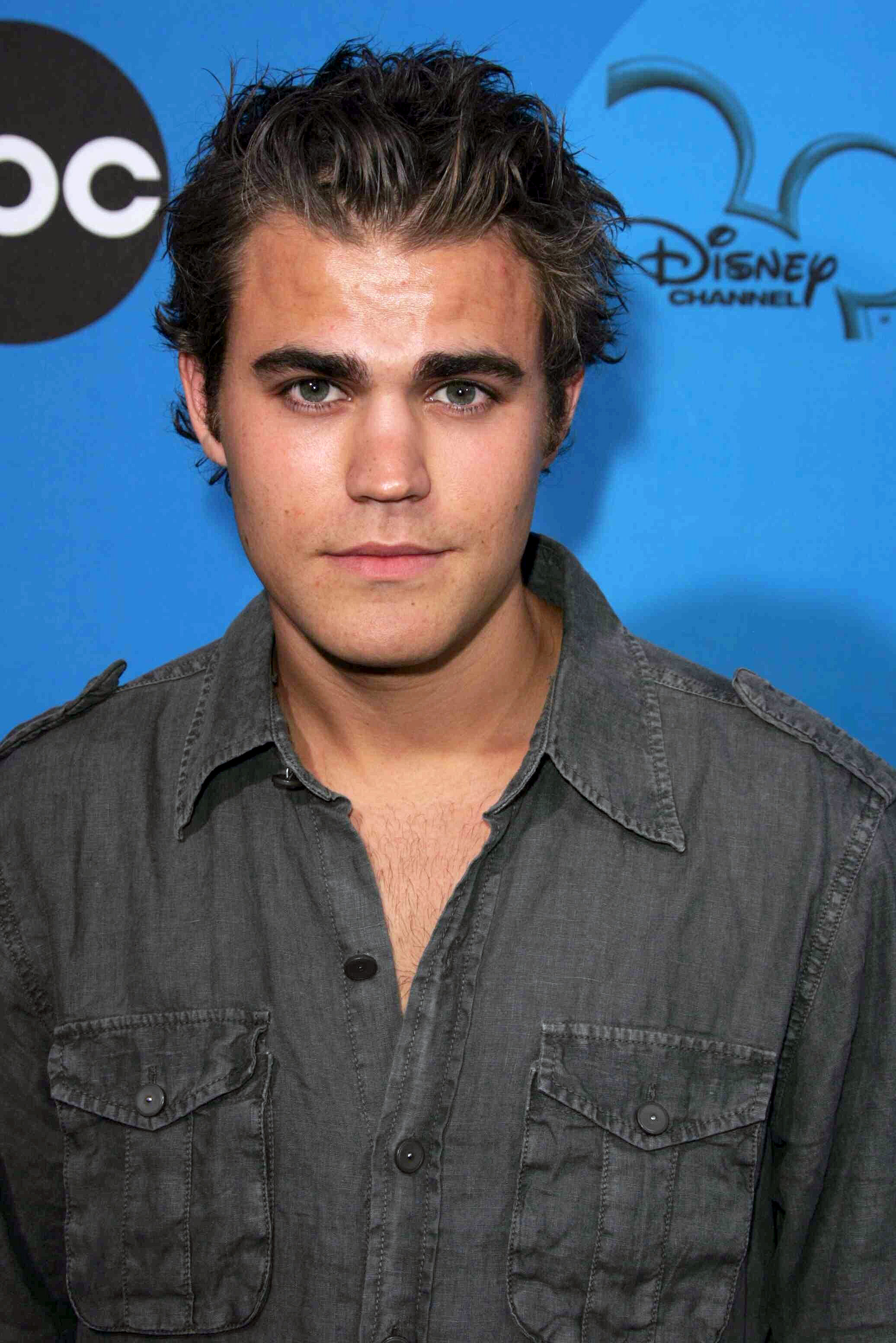 Paul Wesley's Transformation From 'Vampire Diaries' to Now: Photos