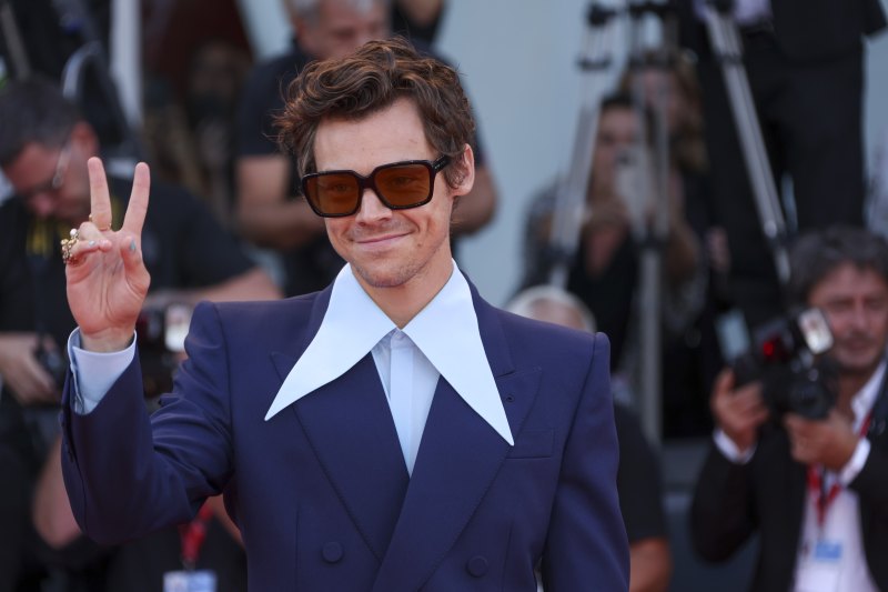 Lookin' Good, Darling! Harry Styles' Hottest Looks During 'Don't Worry Darling' Press Tour: Photos