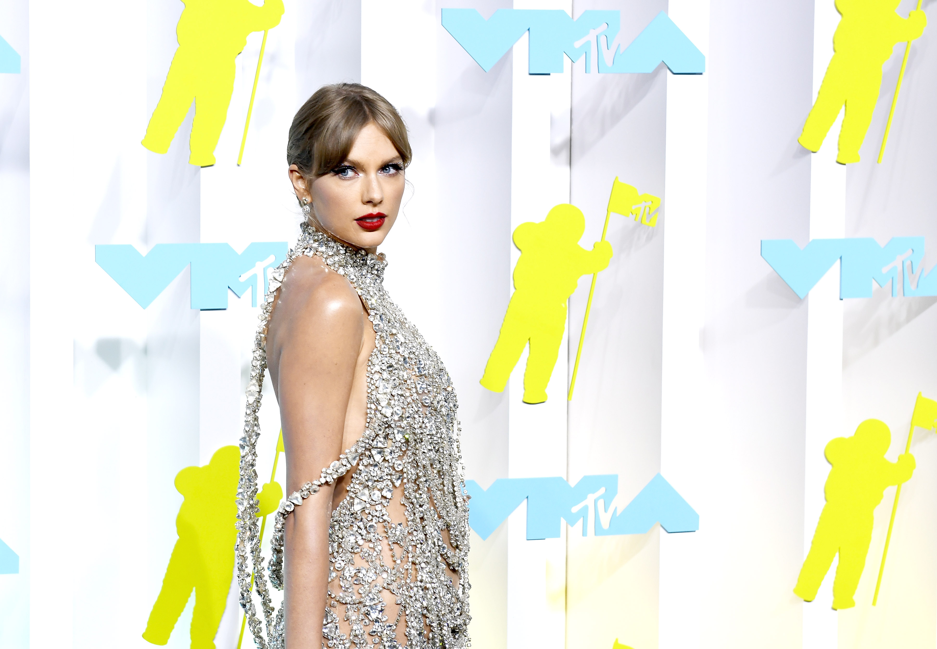 Taylor Swift's Latest Album Is About 'Finding Love' Amid 'Noise