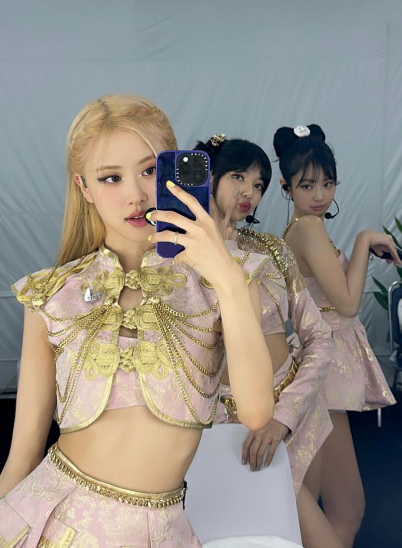 BLACKPINK's Rose Is a Selfie Queen! See the K-Pop Singer's Best Instagram Photos