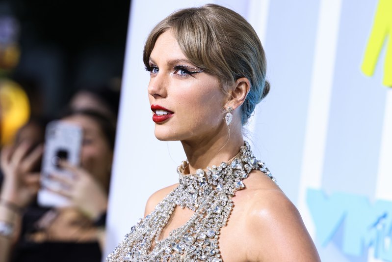 Who Is Taylor Swift's 'Ronan' About? Lyrics and Song Meaning Explained