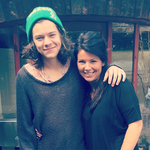 Momma's Boy! Sweet Photos of Harry Styles and His Mom Anne Twist